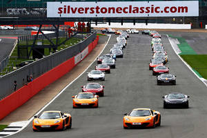 Parade record pour McLaren à Silverstone Classic
