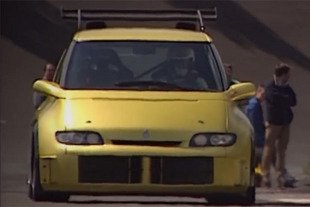 Souvenir : le Renault Espace F1 en piste