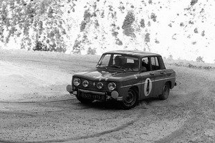 Cinq R8 Gordini au Monte Carlo