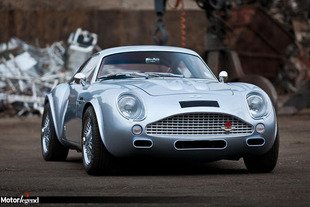 Une réplique d'Aston Martin DB4 GT Zagato