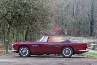 Bonhams : deux Aston Martin cabriolet à Rétromobile