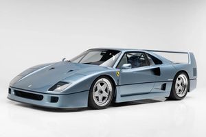 RM Sotheby's : beau plateau Ferrari en préparation pour Monterey