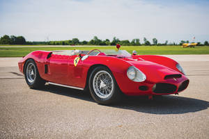 RM Sotheby's : beau plateau Ferrari à Monterey