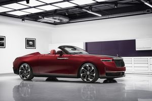 Rolls-Royce Droptail Coachbuild Roadster : quatre exemplaires seulement