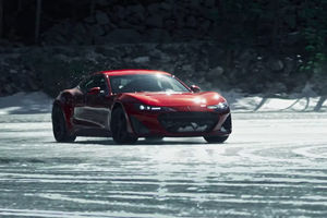 Séance de glisse sur glace pour la Drako GTE de 1 200 ch