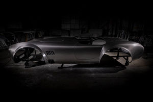 Une carrosserie en carbone pour la Shelby Cobra de Classic Recreations