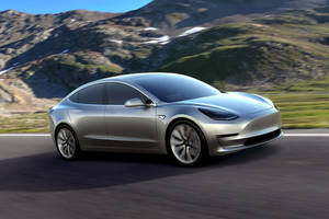 Elon Musk présente la Tesla Model 3