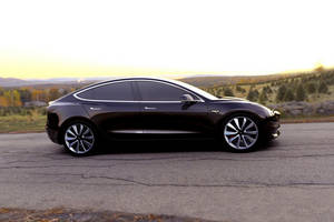 Tesla Model 3 : déjà 325 000 précommandes