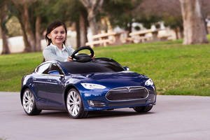 Les enfants aussi ont leur Tesla Model S