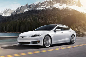 Tesla : la Model S bientôt sur le Nürburgring