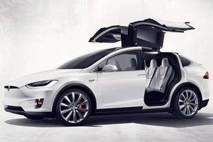 Tesla présente son Model X