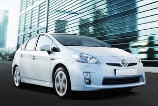 Toyota : hybrides plug-in