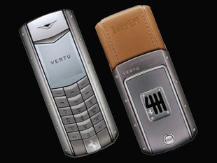 Vertu lance un téléphone... Ferrari