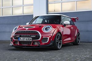 Une MINI JCW aux 24 Heures du Nürburgring