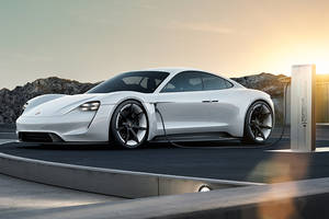 Porsche va installer des bornes de recharge aux USA