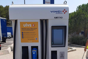Vinci Autoroutes accélère le déploiement de bornes de recharge sur ses aires