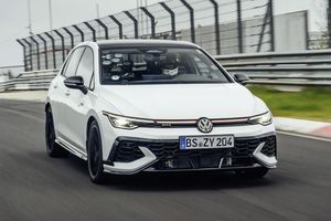 La future Volkswagen Golf GTI EDITION 50 s'illustre sur le Nürburgring