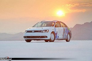 Une VW Jetta hybride à 298,3 km/h !