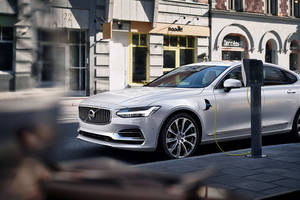 Volvo plaide pour des systèmes de recharge normalisés