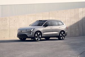 Volvo présente son premier modèle purement électrique : le SUV EX90