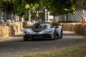 Débuts dynamiques réussis pour la Zenvo Aurora à Goodwood