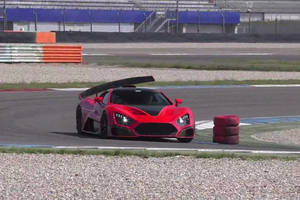 Insolite : l'aileron de la Zenvo TSR-S en action