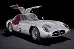 Une Mercedes-Benz 300 SLR adjugée 135 millions d'euros aux enchères