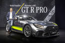 Tobias Moers et la Mercedes-AMG GT R Pro au Salon de Los Angeles