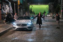 Gal Gadot (Wonder Woman) et la Mercedes-Benz Classe E cabriolet 