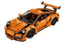 Une Porsche 911 GT3 RS Lego en approche - Crédit image : Lego