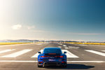 La Porsche 911 (992) Turbo S sur le tarmac de l'aéroport de Sydney