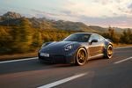 La Porsche 911 (992) restylée adopte le nouveau système t-hybrid