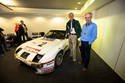 Tony Dron et Andy Rouse devant leur Porsche 924 Carrera GT