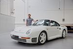 Nick Heidfeld et sa Porsche 959 S de passage chez Porsche Classic