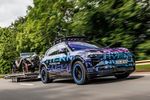 Le futur Porsche Cayenne Electric en action en Angleterre