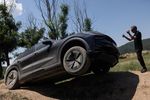 Porsche Cayenne électric : du virtuel au réel