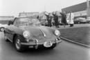 Livraison d'une 356 B en 1962 - Crédit photo : Porsche