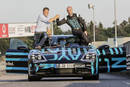 Stefan Weckbach, Vice Président de la gamme Taycan et Lars Kern (Porsche)