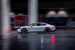 Nouveau record du monde pour le Porsche Taycan