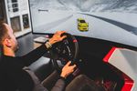 Timo Bernhard teste l'application Porsche Virtual Roads