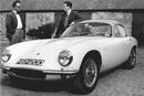 Jim Clark (à droite) et sa Lotus Elite Super 95