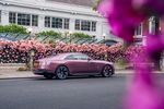 Rolls-Royce célèbre l'art floral à Chelsea avec une Spectre personnalisée