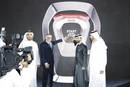 Stefano Domenicali (au centre) inaugure le showroom Lamborghini de Dubaï