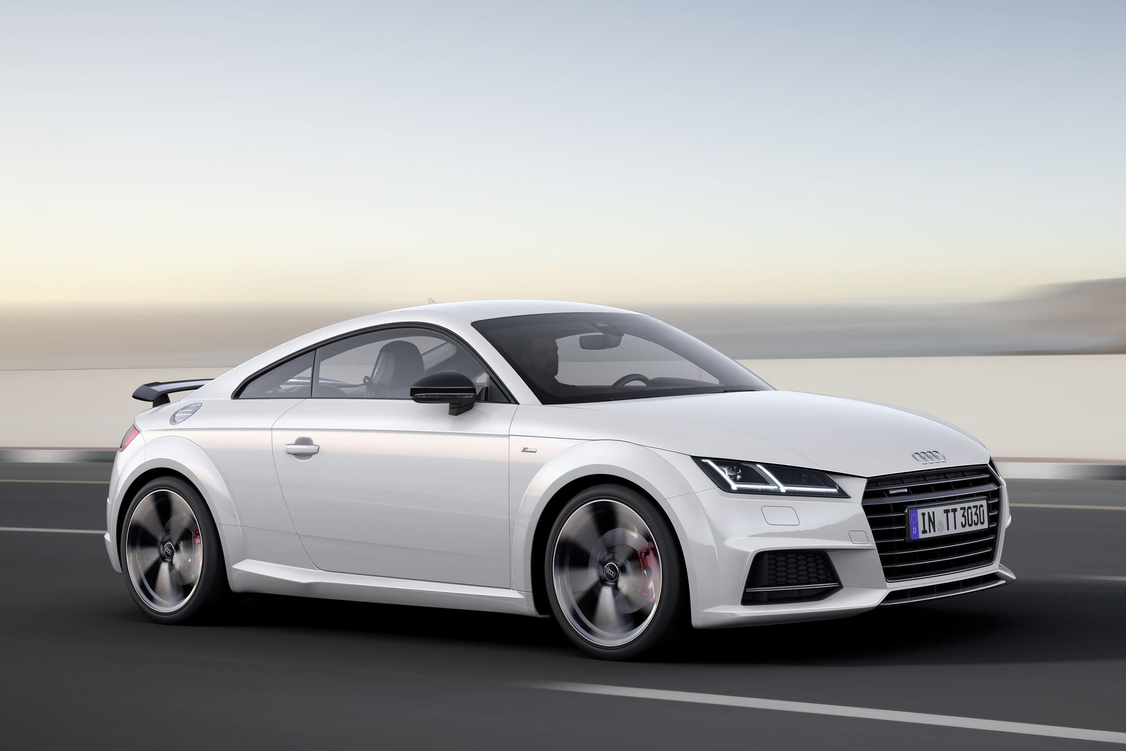 Une finition S line competition pour l'Audi TT - Motorlegend