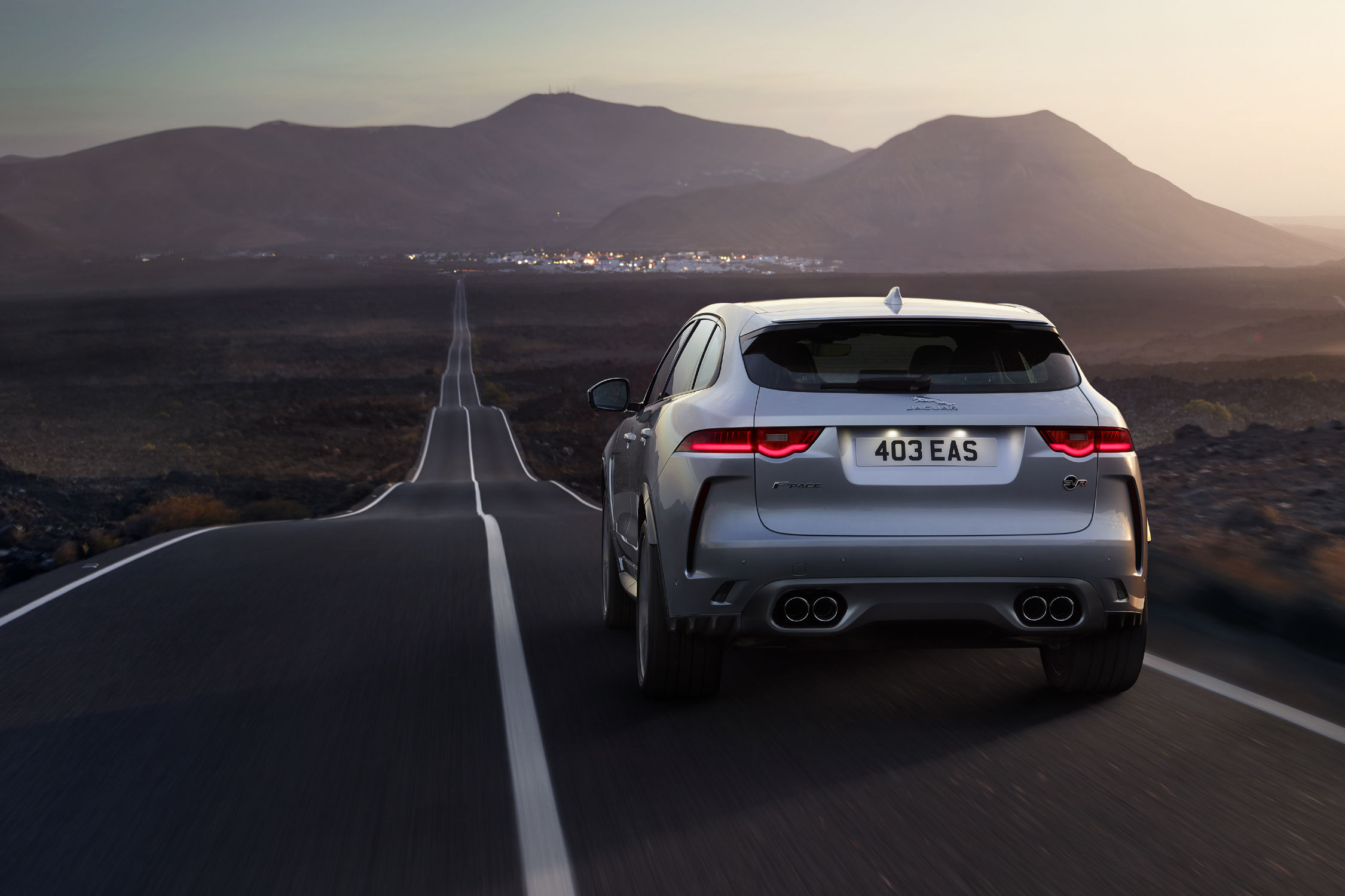  Nouveau Jaguar  F Pace SVR actualit  automobile Motorlegend