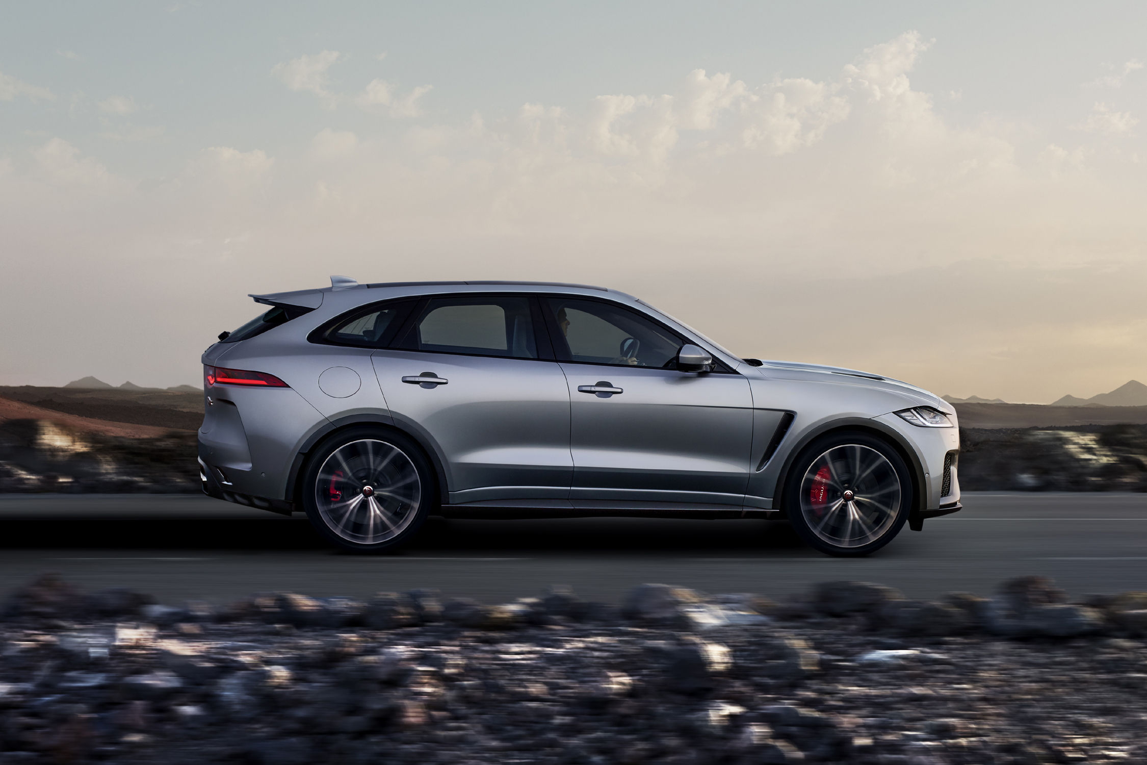  Nouveau Jaguar  F Pace SVR actualit  automobile Motorlegend