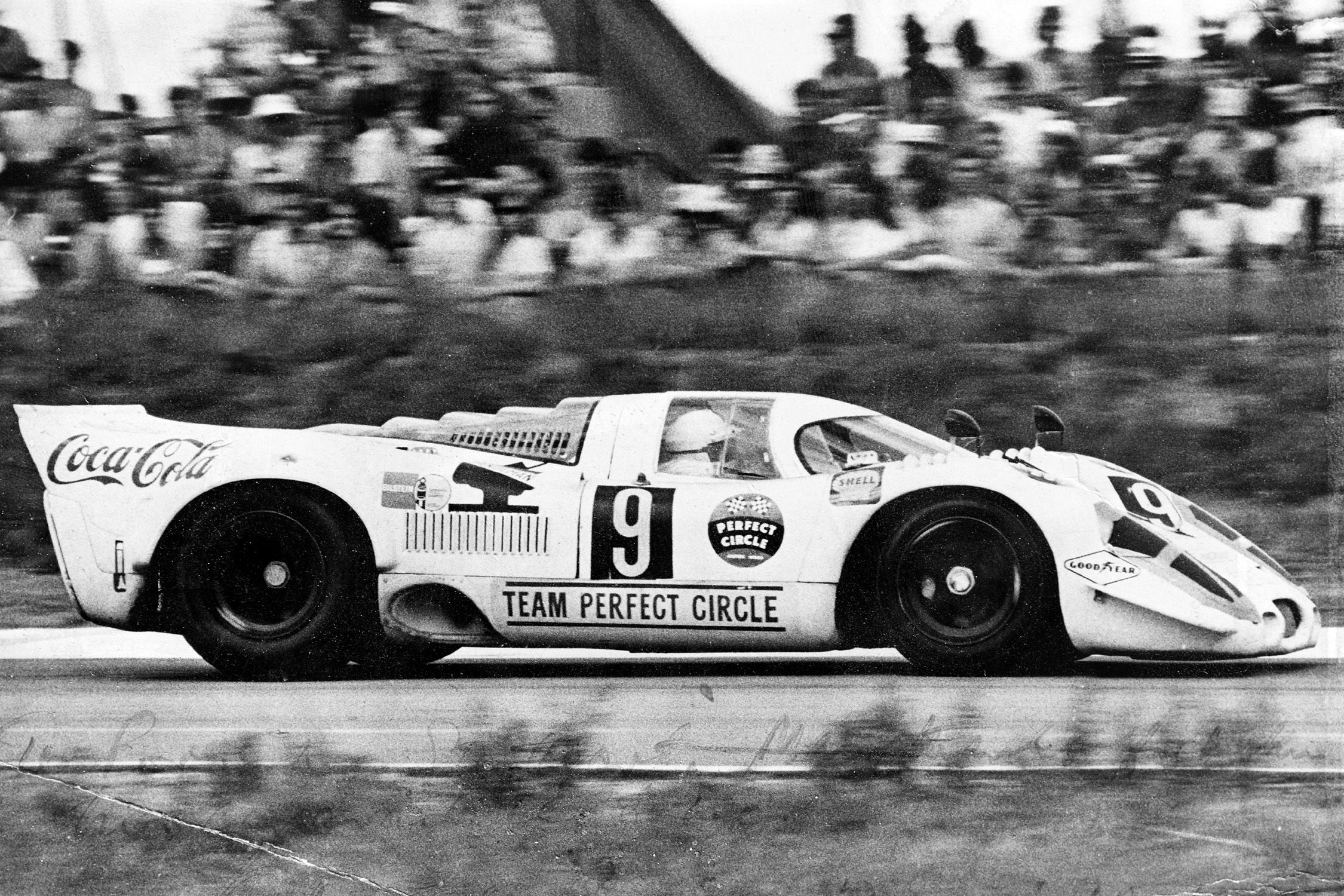 Porsche Souhaite Un Bon Anniversaire A Richard Attwood Actualite Automobile Motorlegend