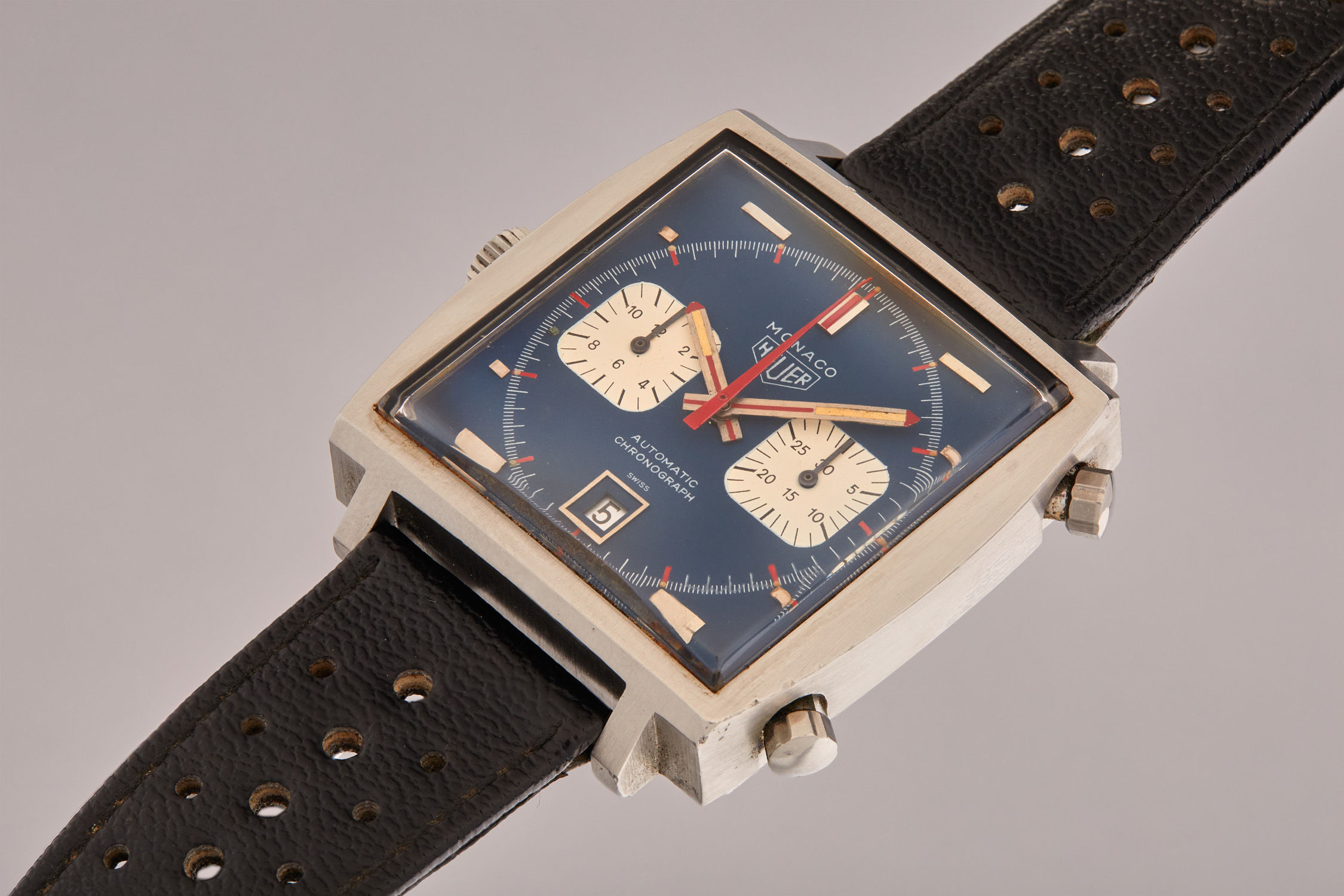 Montre hotsell aux encheres