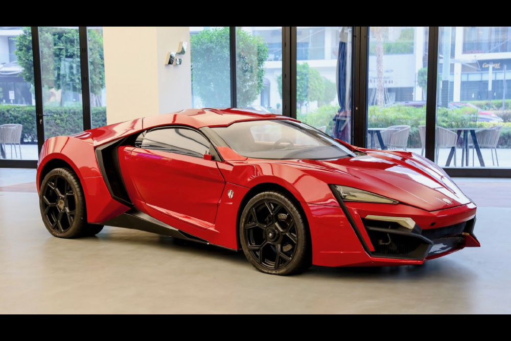 Une Lykan HyperSport de Fast & Furious 7 aux enchères - Motorlegend