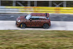 Prototype MINI John Cooper Works électrique sur la Nürburgring Nordschleife